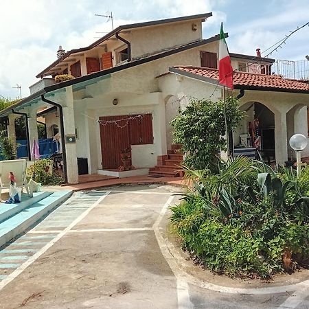 Ferienwohnung Sogno Vacanze Massa  Exterior foto